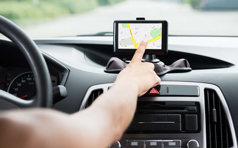 Un traceur GPS espion pour surveiller votre voiture