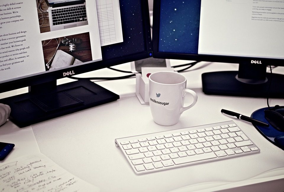 Le mug avec logo personnalisé est idéal pour la communication durable. Pratique et efficace, il a l’atout de servir de tous les jours, à la maison comme au bureau
